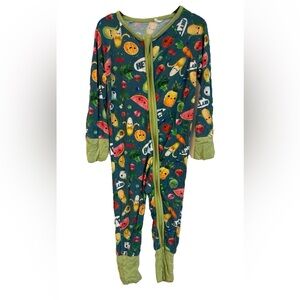Hey Bear Dancing Fruit Pattern Pajamas